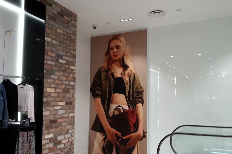 LIGHTBOXES