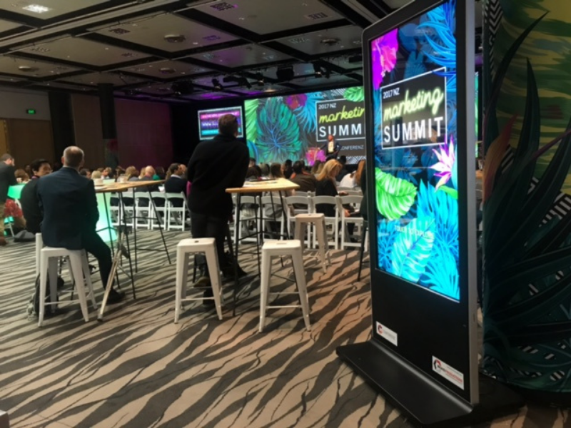 Multimedia Displays 